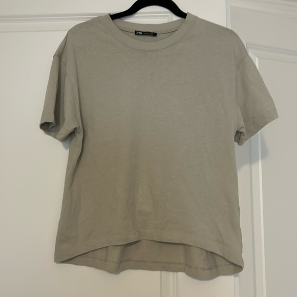 Zara T-shirt - Picture 2 of 3